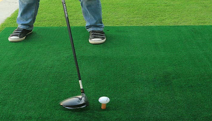 Thảm tập golf trong nhà là gì?