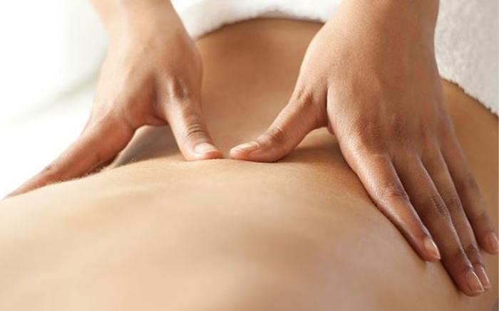 lợi ích massage lưng 