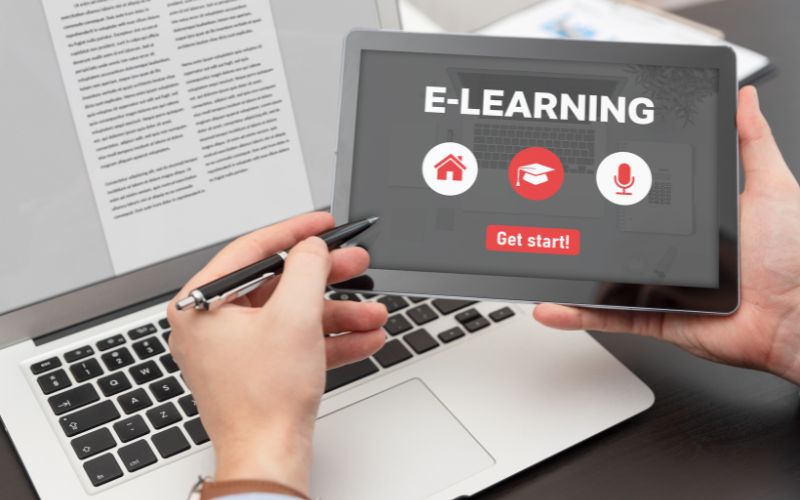 Quản lý các khóa học và nội dung học tập