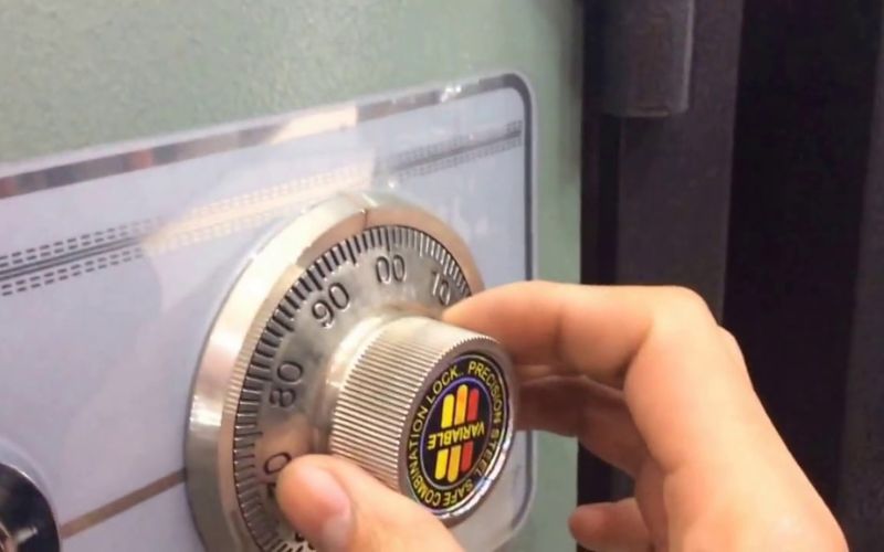 nhược điểm của két sắt điện tử